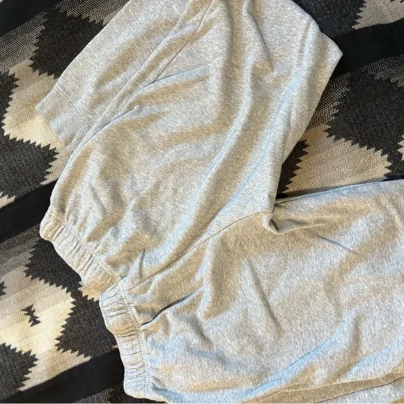 Nike Women’s Heather Gray Joggers Sweats, Size Small - Picture 4 of 5